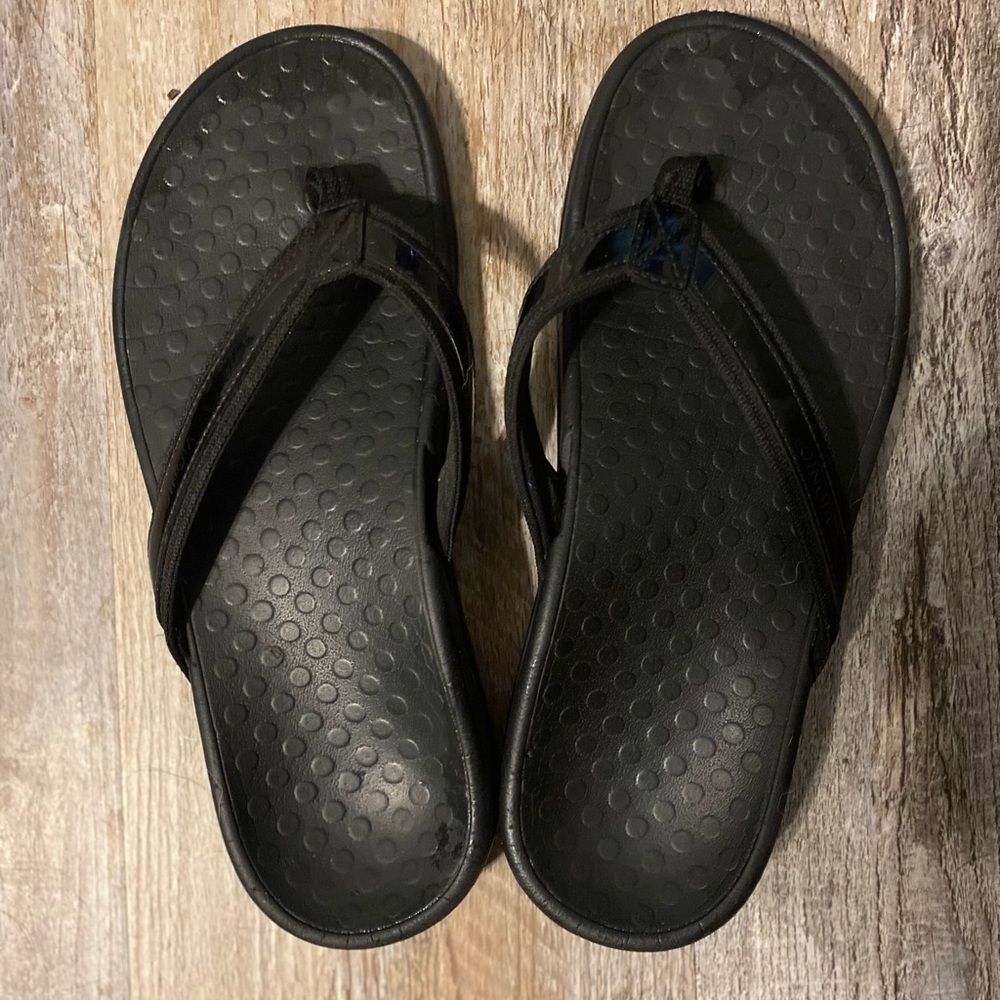 Size 9 Vionic sandals